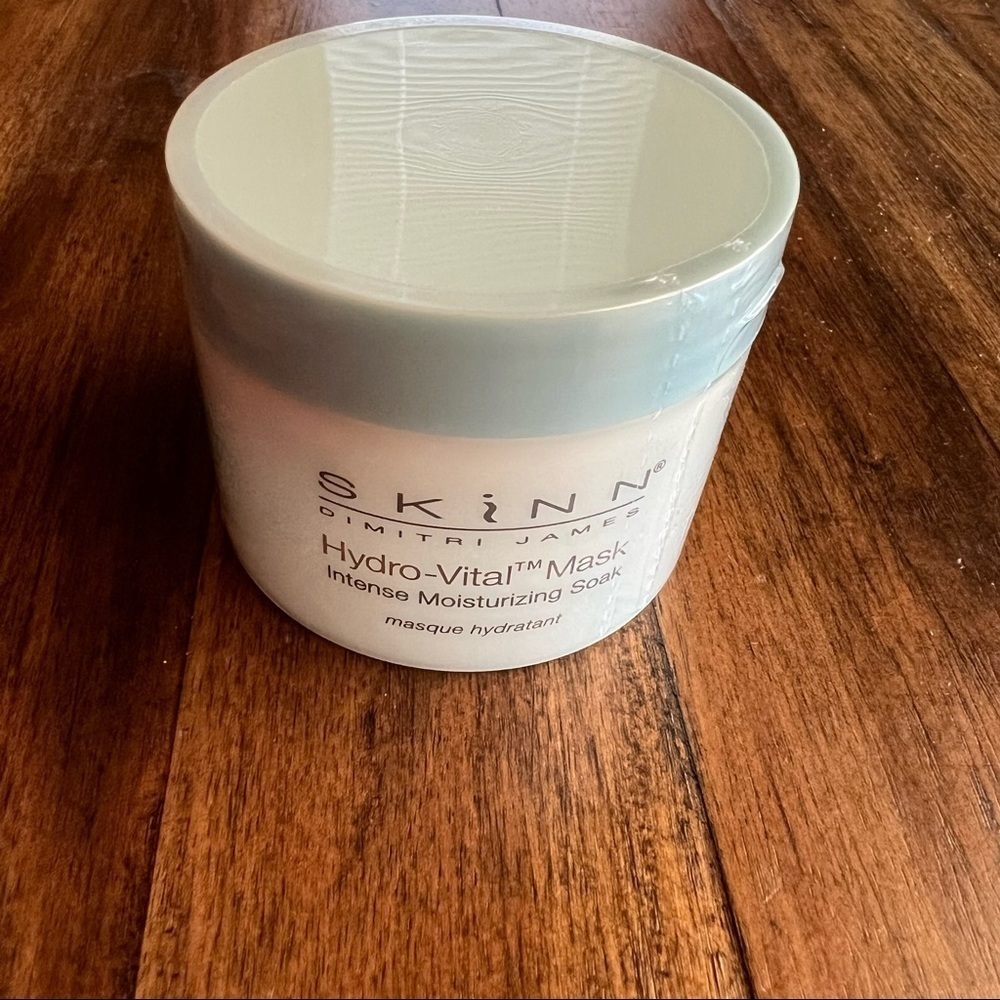SKINN Hydro-Vital Mask Intense Moisturizing Soak 2 oz.